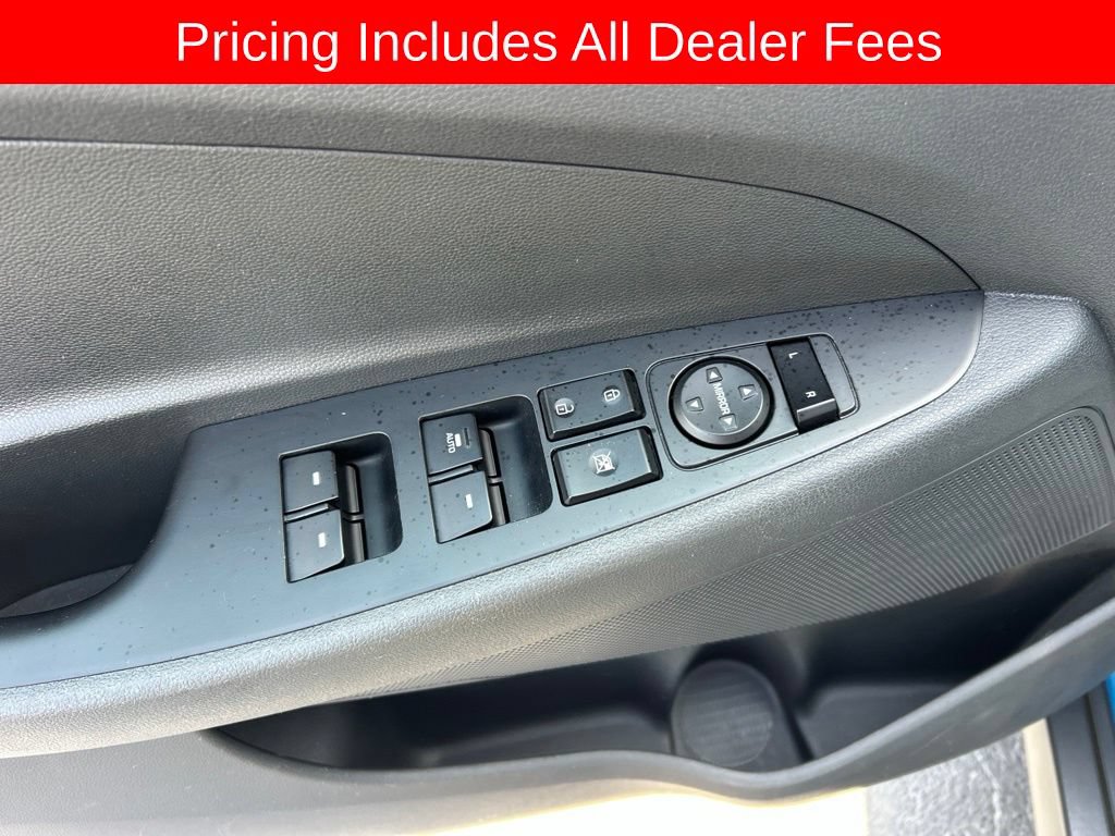Used 2021 Hyundai Tucson Value w/ Cargo Package FWD image 4