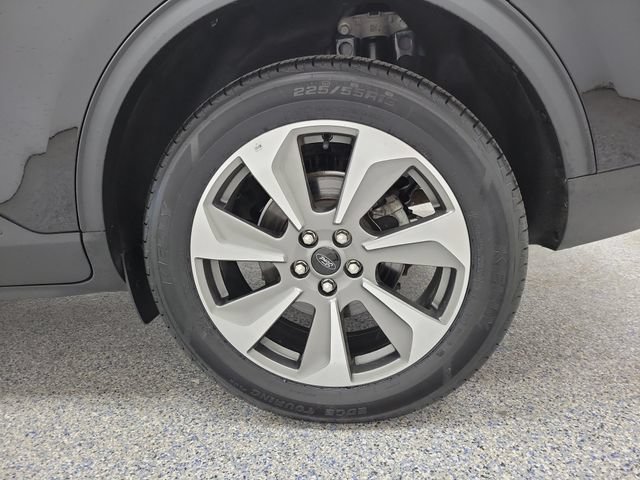 Used 2025 Ford Escape Platinum AWD/4WD image 5