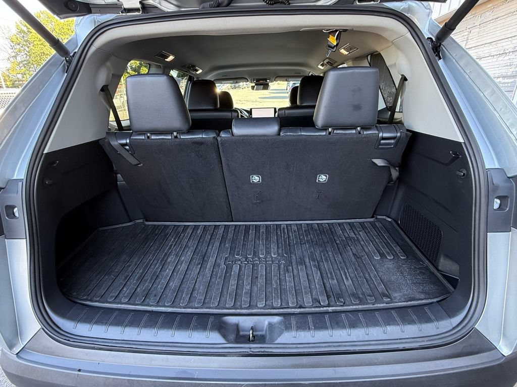 Used 2025 Toyota Grand Highlander AWD image 24
