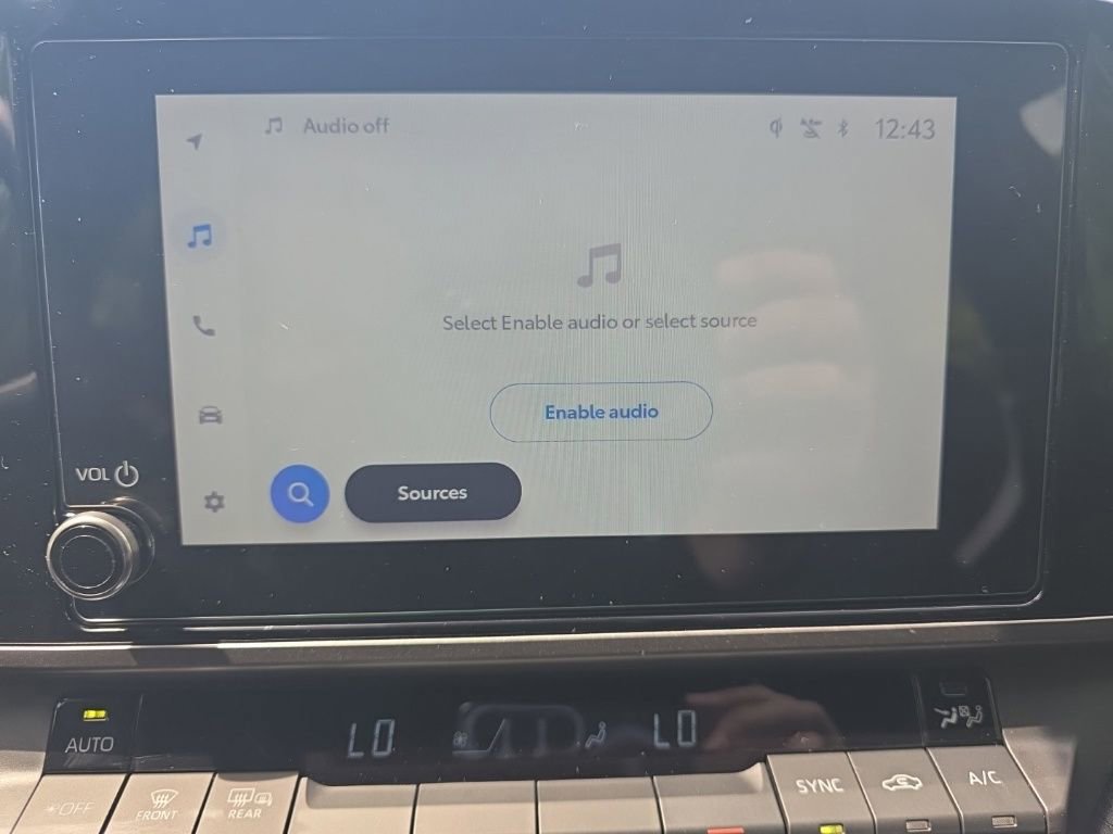 Used 2026 Toyota Camry SE image 31