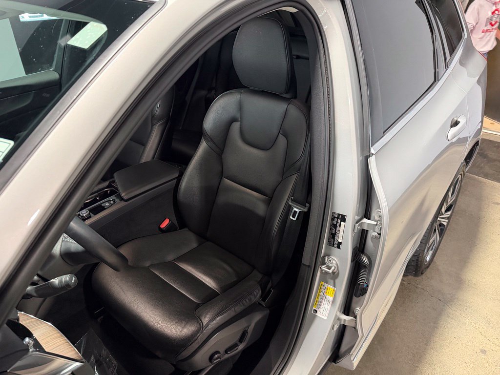 Used 2023 Volvo XC60 B5 Plus w/ Climate Package AWD/4WD image 12