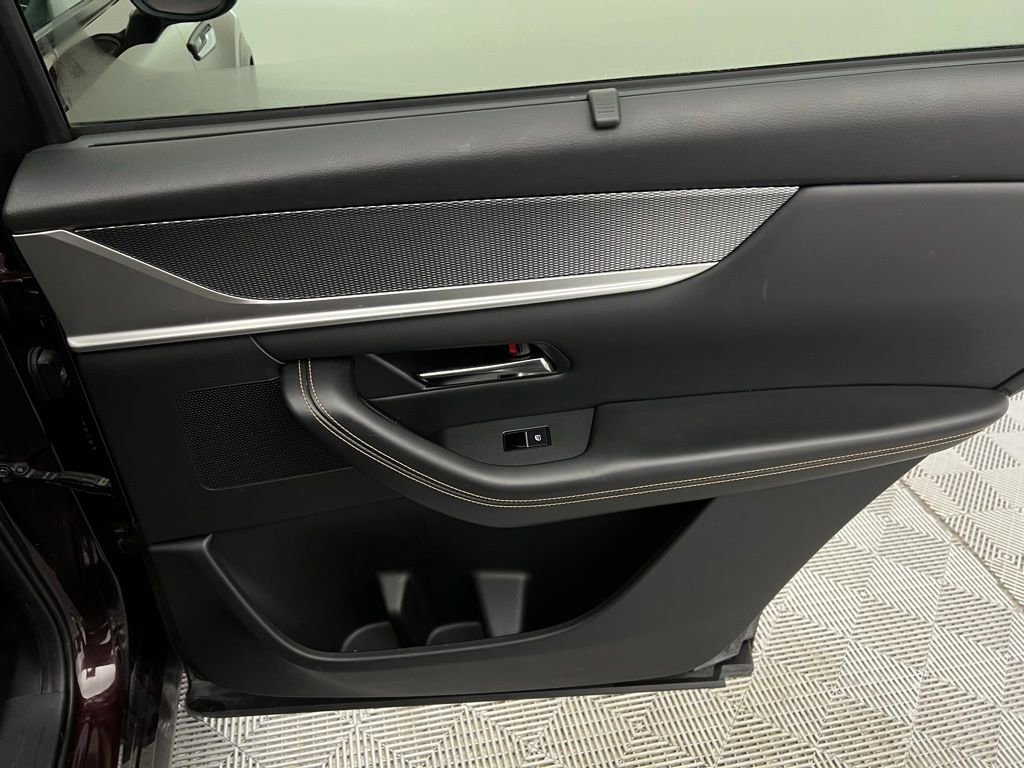 Used 2024 MAZDA CX-90 Plug-In Hybrid w/ Premium Pkg image 27