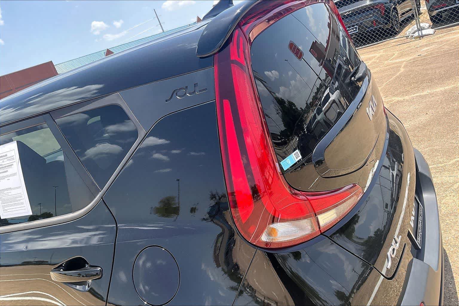 Used 2022 Kia Soul LX w/ Technology Package FWD image 29