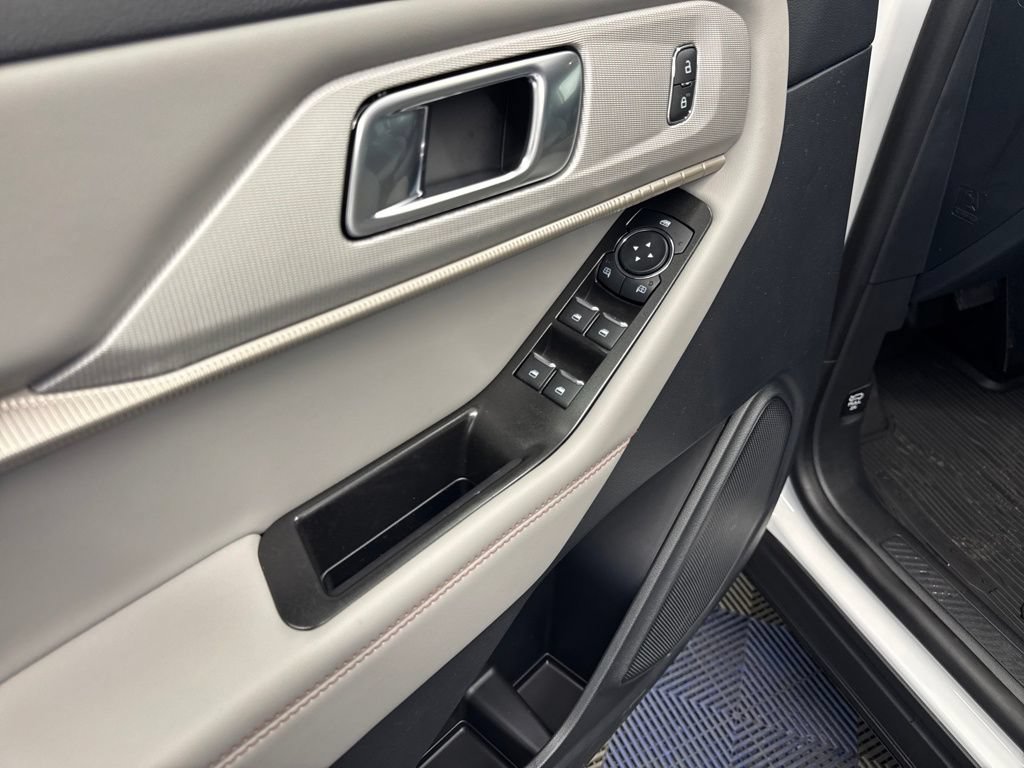 New 2026 Ford Explorer Active w/ Active Comfort Package AWD/4WD image 12