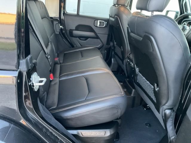 Used 2024 Jeep Wrangler Unlimited Sahara image 11