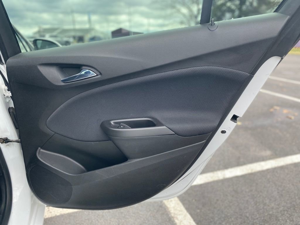 Used 2018 Chevrolet Cruze LT image 13