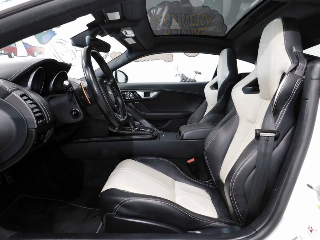 Used 2015 Jaguar F-TYPE R image 42