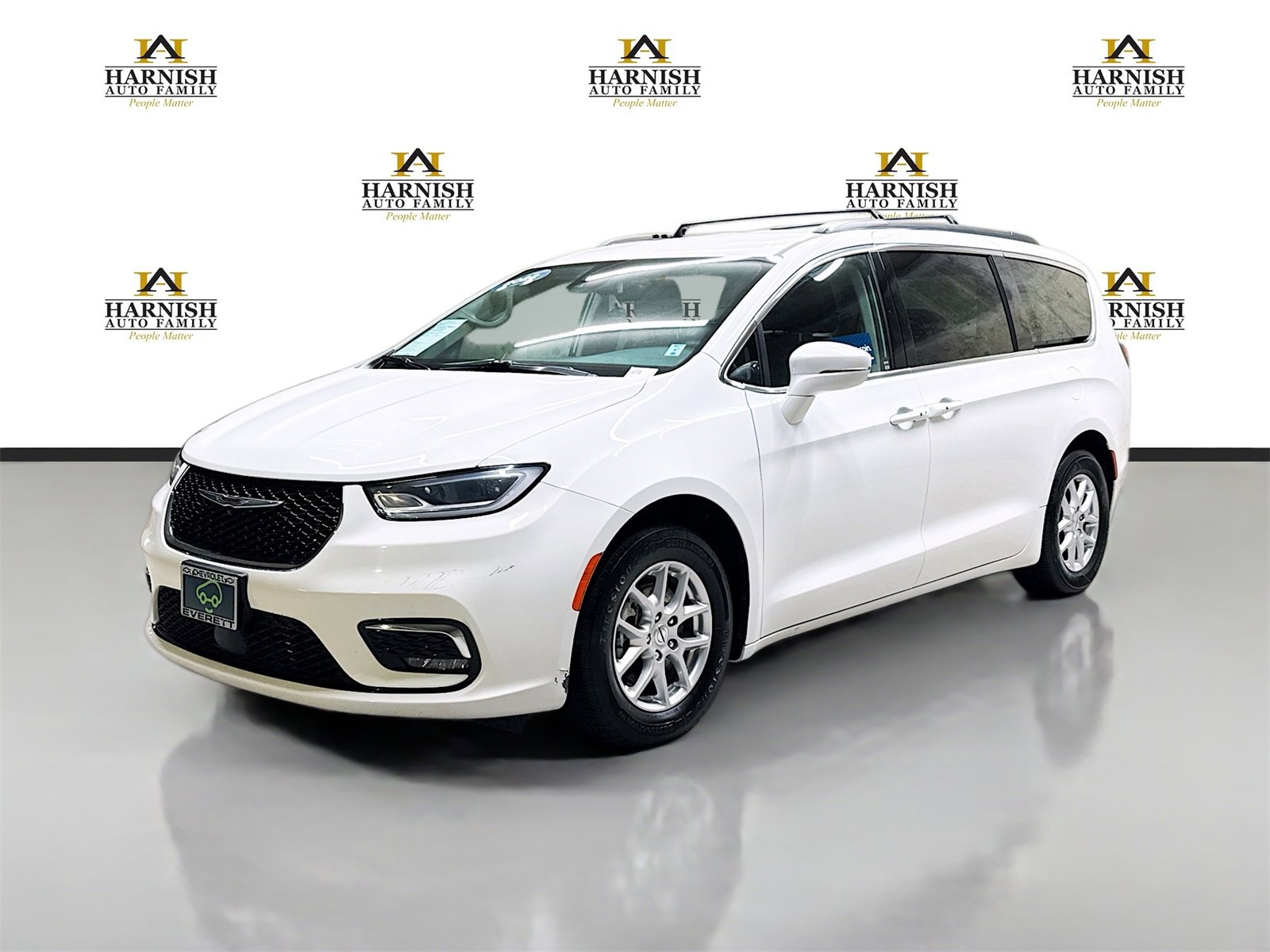 Used 2022 Chrysler Pacifica Touring-L image 1