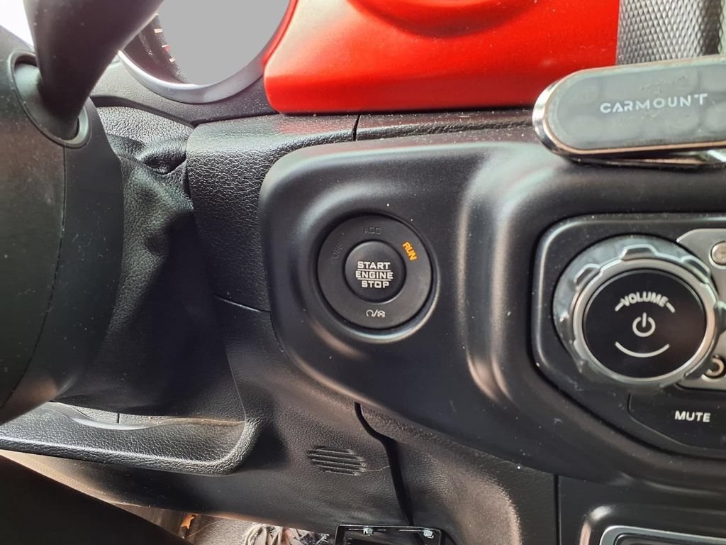 Certified 2020 Jeep Gladiator Rubicon AWD/4WD image 7