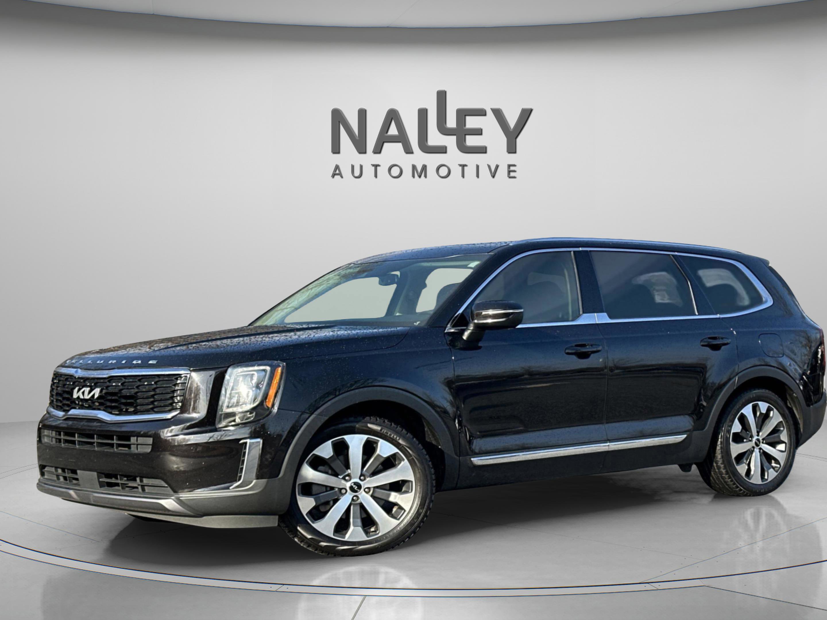 Used 2022 Kia Telluride EX w/ EX Premium Package image 2