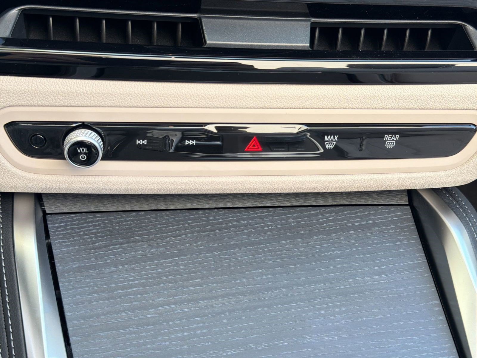 New 2027 BMW 430i Convertible RWD image 15
