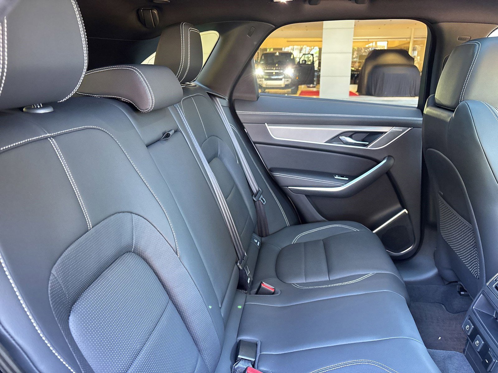 Used 2026 Jaguar F-PACE R-Dynamic S image 30