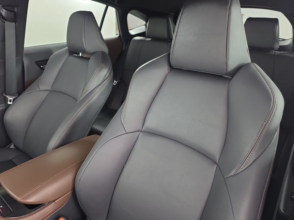 Certified 2023 Toyota Venza XLE AWD/4WD image 10