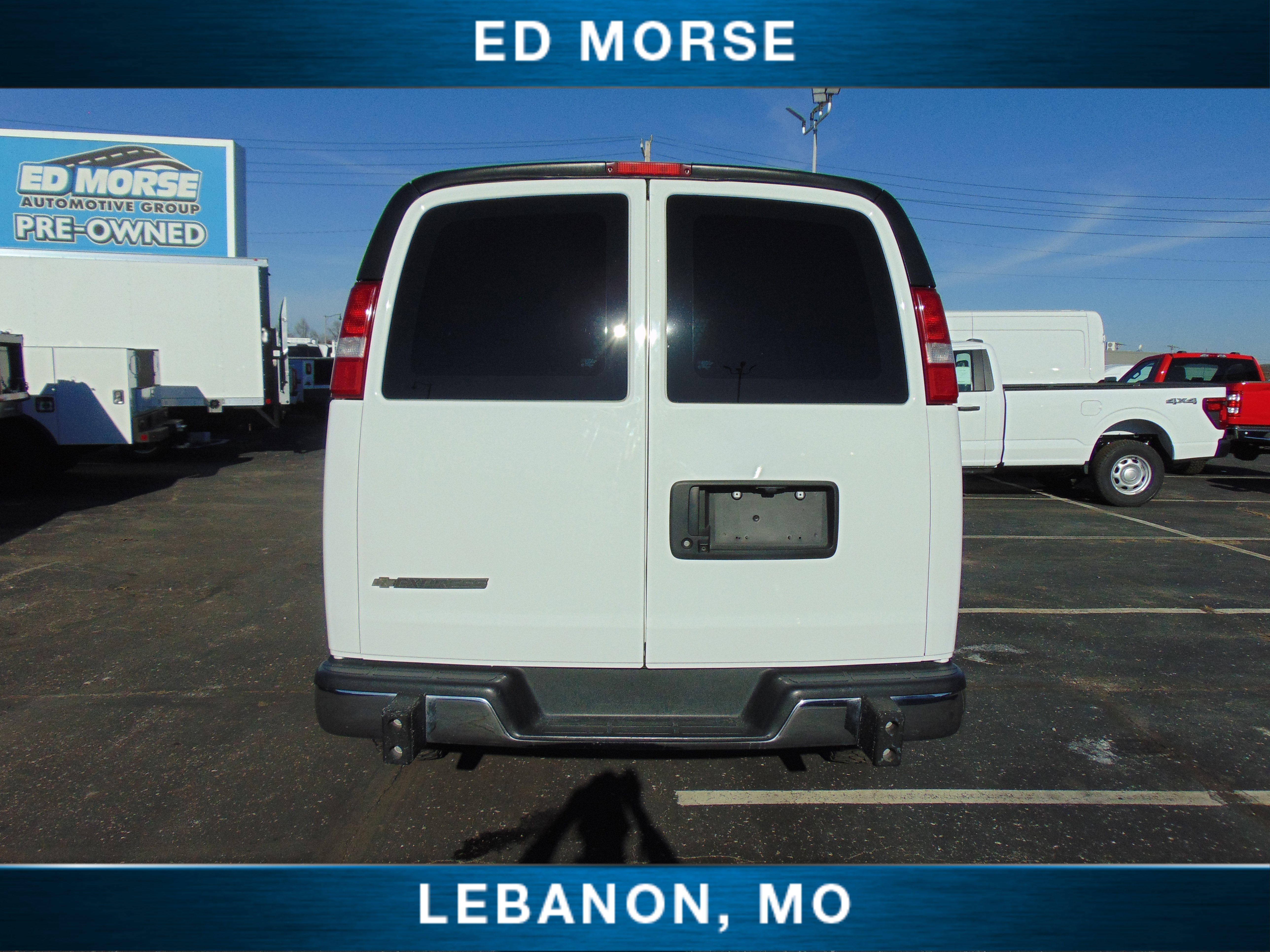 Used 2022 Chevrolet Express 2500 w/ Driver Convenience Package image 5