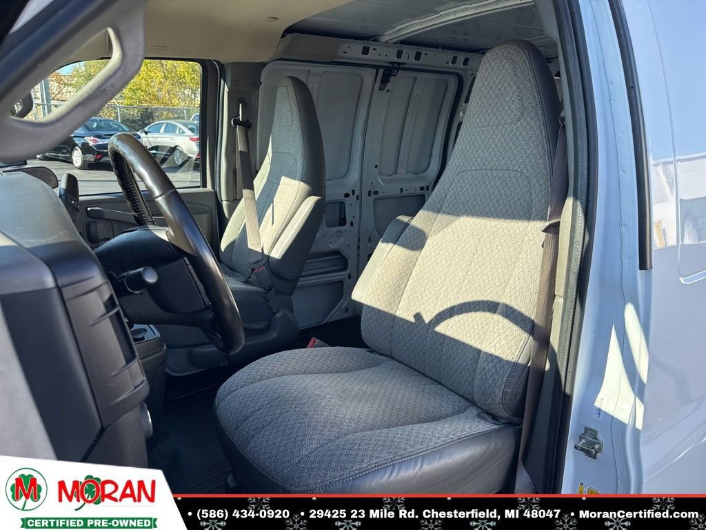 Used 2023 Chevrolet Express 3500 Extended w/ Driver Convenience Package image 12