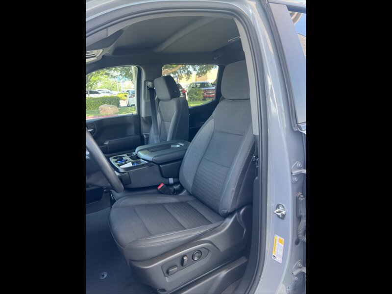 Used 2024 Chevrolet Silverado 1500 Custom AWD/4WD image 9