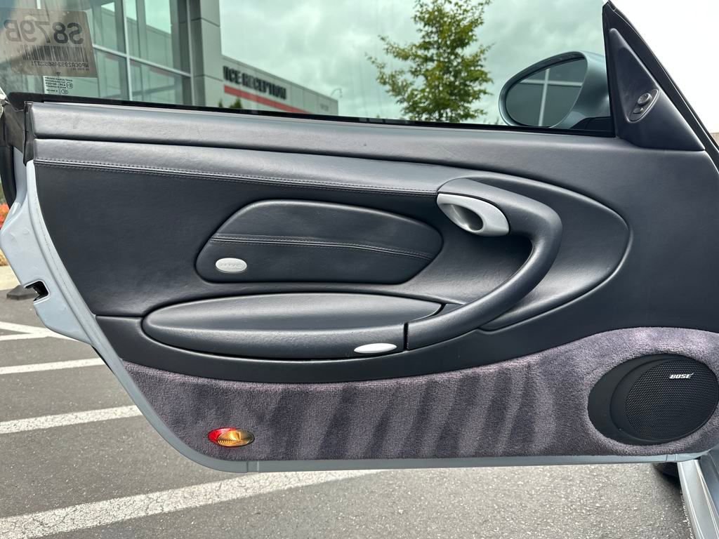 Used 2004 Porsche 911 Carrera 4S image 11