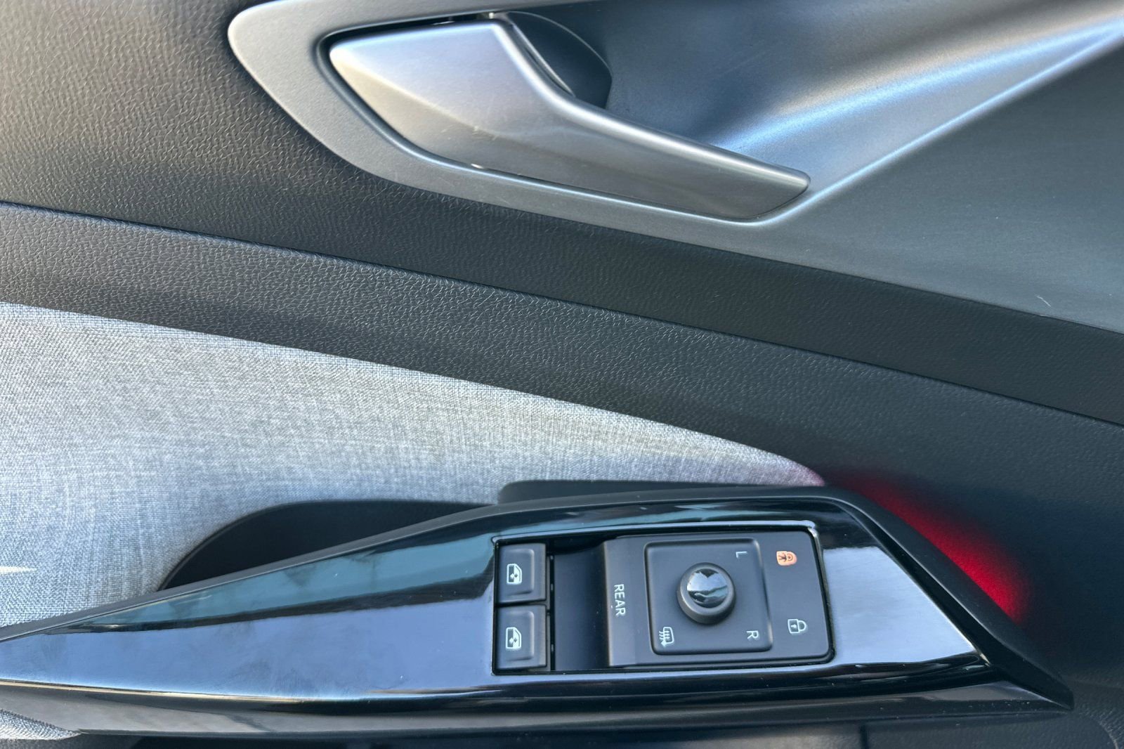 Certified 2023 Volkswagen ID.4 Pro image 11