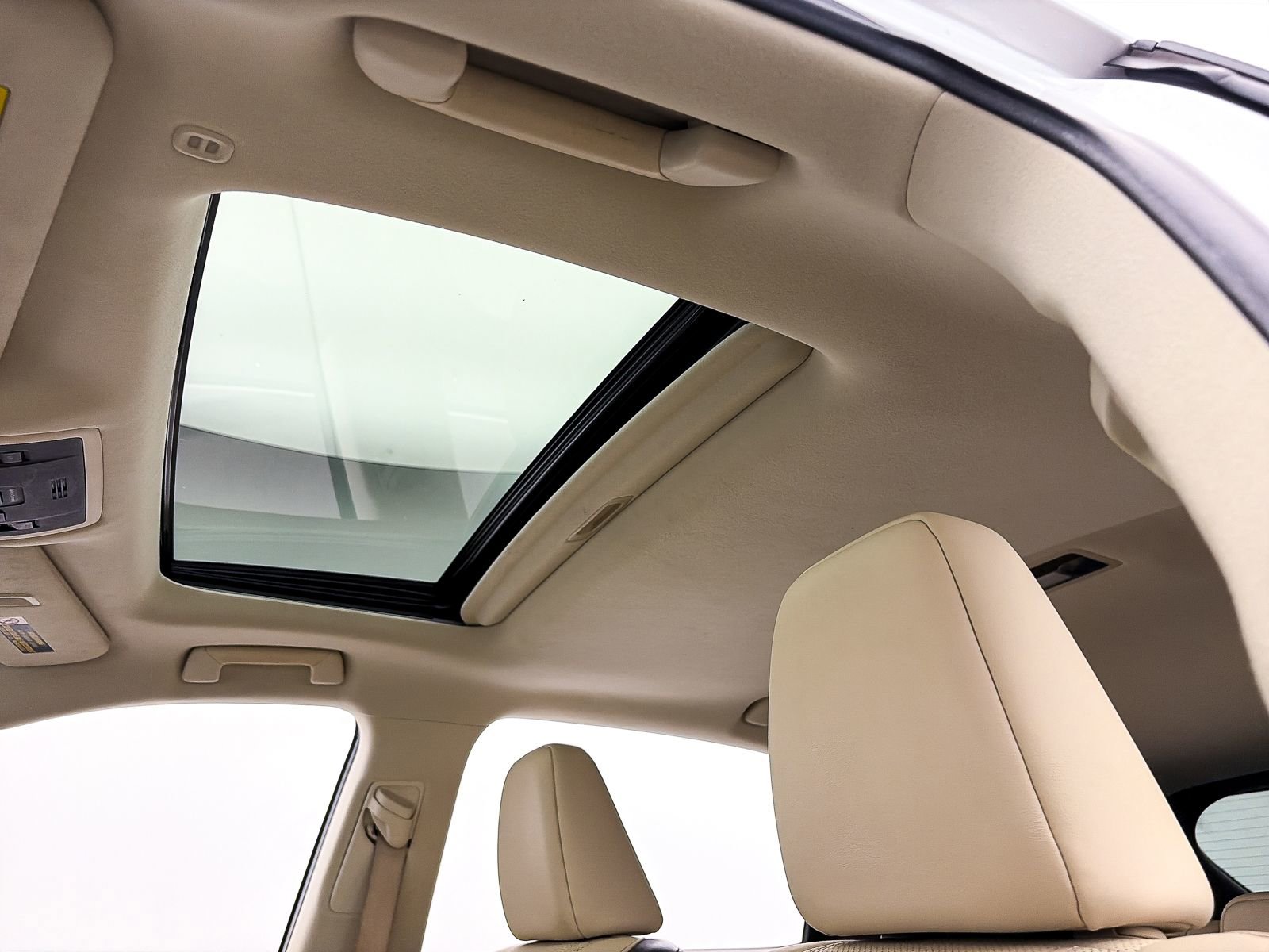 Used 2017 Lexus RX 350 FWD w/ Premium Package image 2