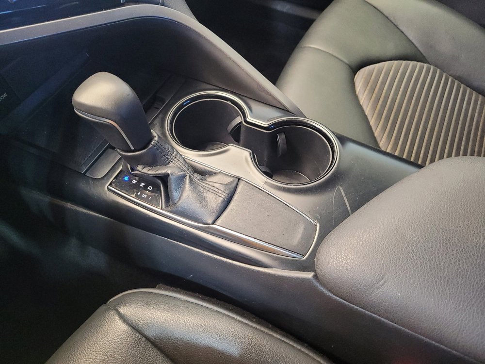 Used 2019 Toyota Camry SE w/ Convenience Package FWD image 26