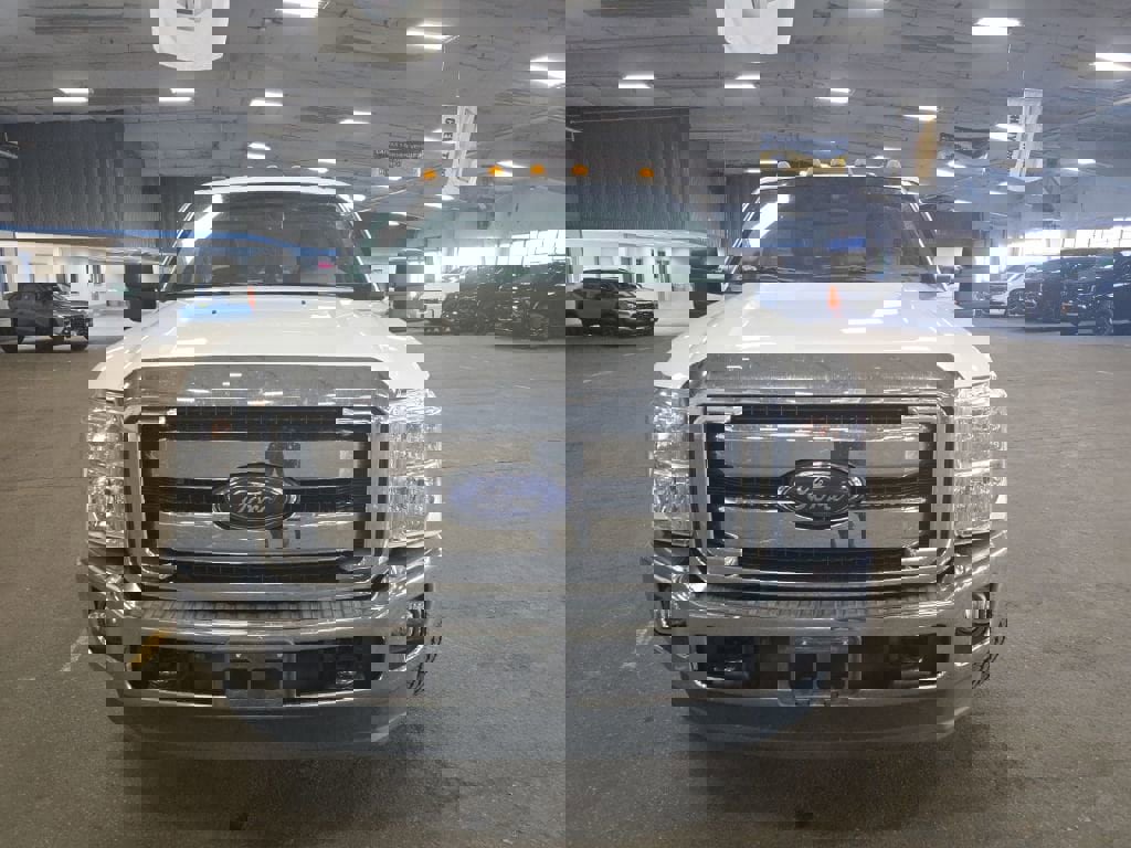 Used 2016 Ford F250 XLT w/ XLT Value Package image 4