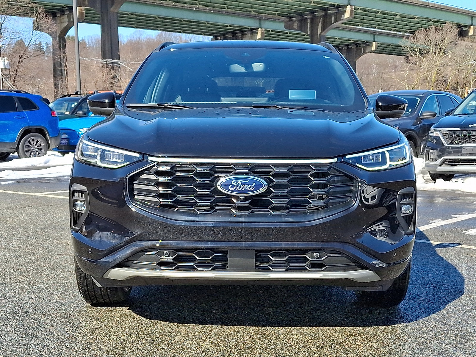 Certified 2025 Ford Escape ST-Line Elite w/ Premium Technology Package image 3