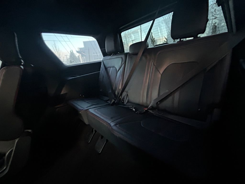 Used 2023 Ford Expedition Limited image 36
