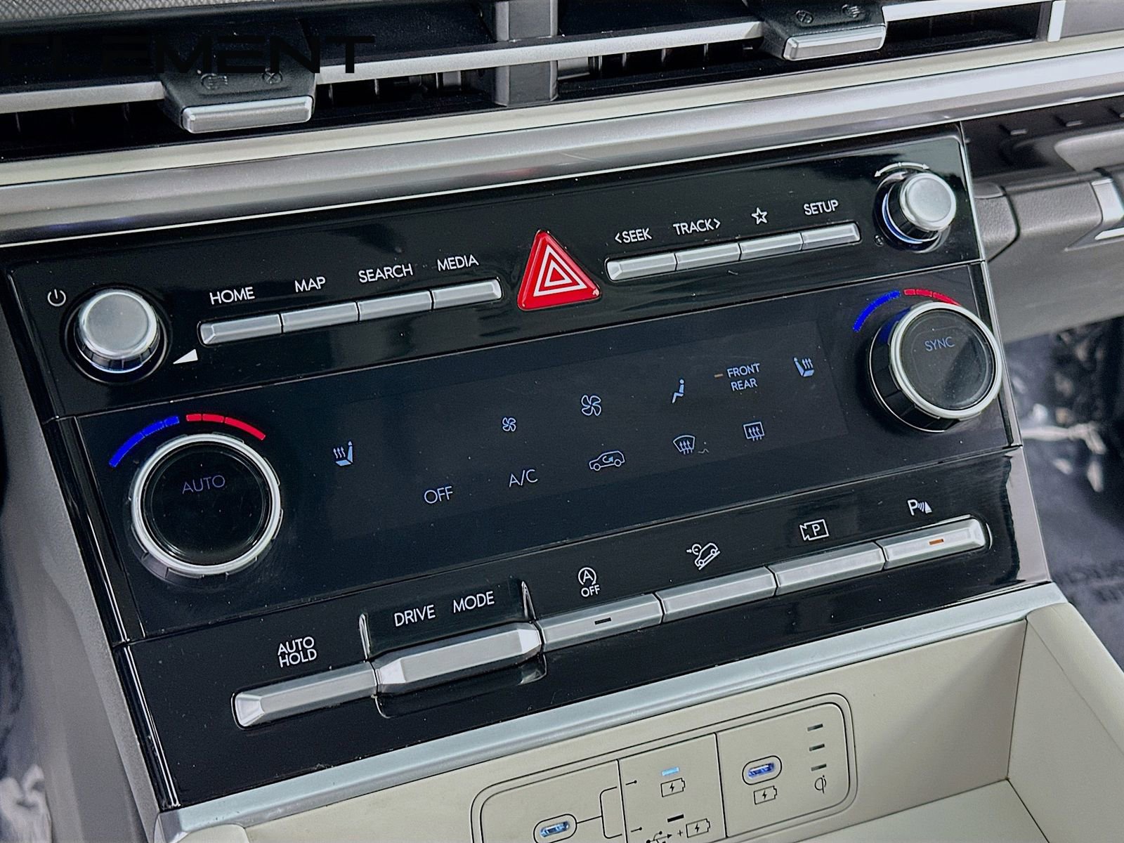 Certified 2025 Hyundai Santa Fe SEL FWD image 22