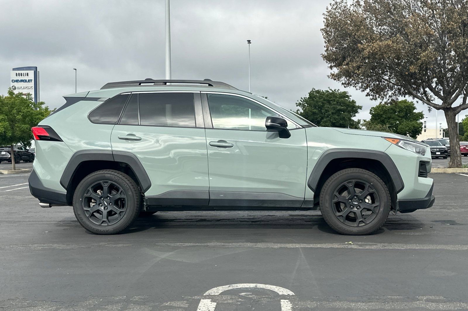 Used 2020 Toyota RAV4 TRD Off-Road w/ TRD Off-Road Weather Package AWD/4WD image 3