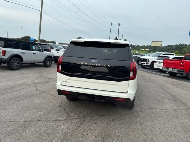 Used 2025 Ford Expedition Active AWD/4WD image 29