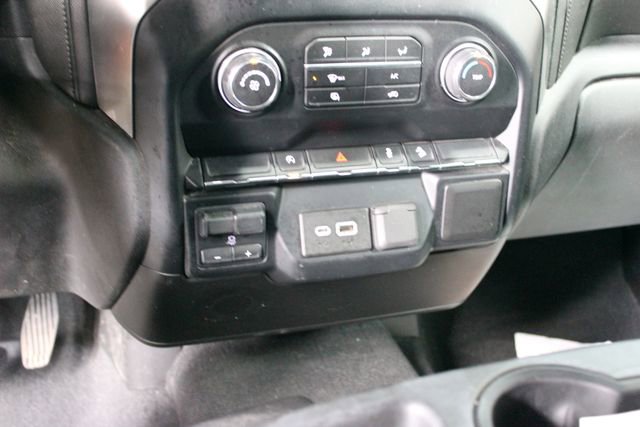 Used 2019 Chevrolet Silverado 1500 LT AWD/4WD image 18