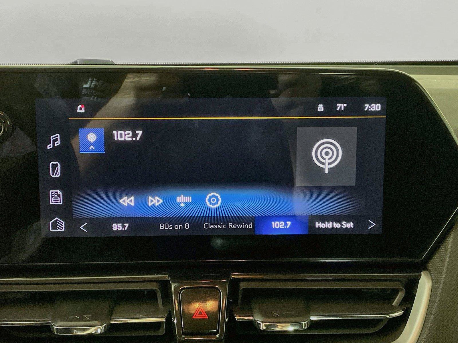Used 2025 Chevrolet TrailBlazer LT AWD/4WD image 7