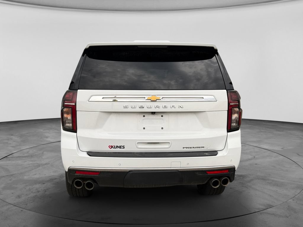 Used 2023 Chevrolet Suburban Premier AWD/4WD image 9