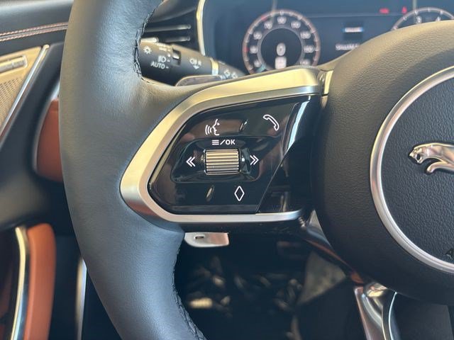 New 2024 Jaguar XF R-Dynamic SE AWD/4WD image 22
