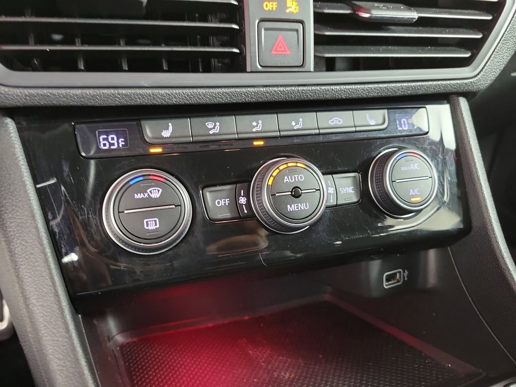 Used 2019 Volkswagen Jetta GLI image 25