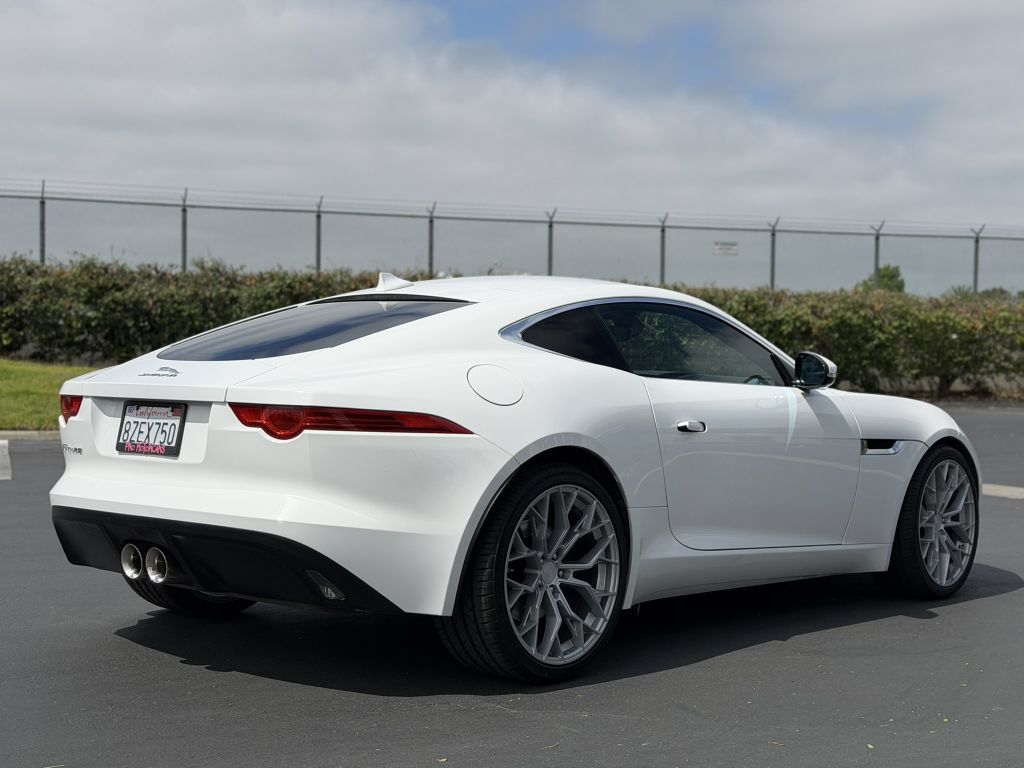 Used 2017 Jaguar F-TYPE Coupe RWD image 3