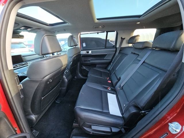 Used 2025 Hyundai Santa Fe Limited image 15