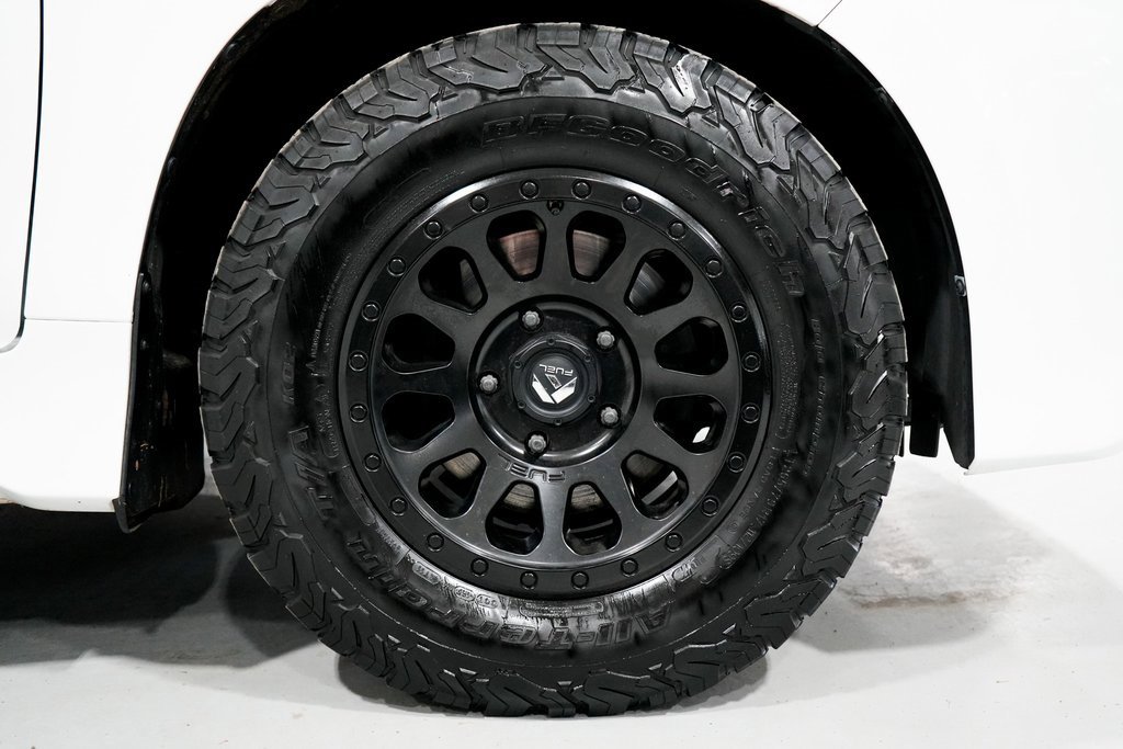 Used 2017 Lexus LX 570 4WD image 39