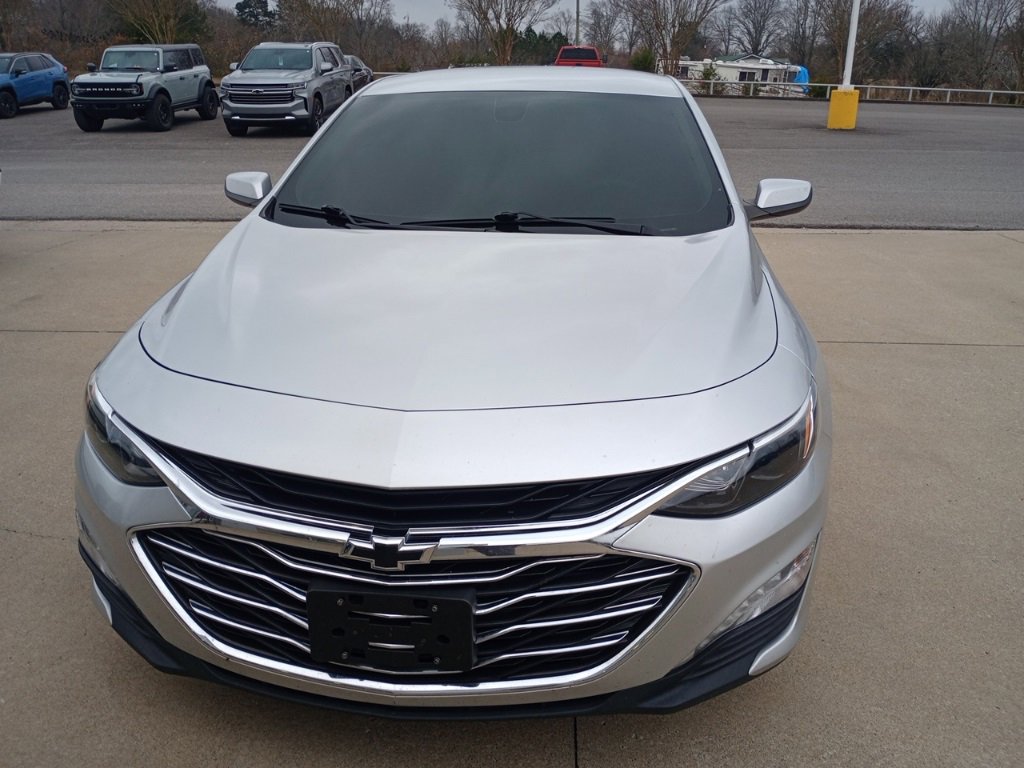 Used 2021 Chevrolet Malibu LT image 2