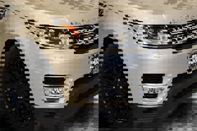 Used 2017 Land Rover Range Rover Sport HSE image 30