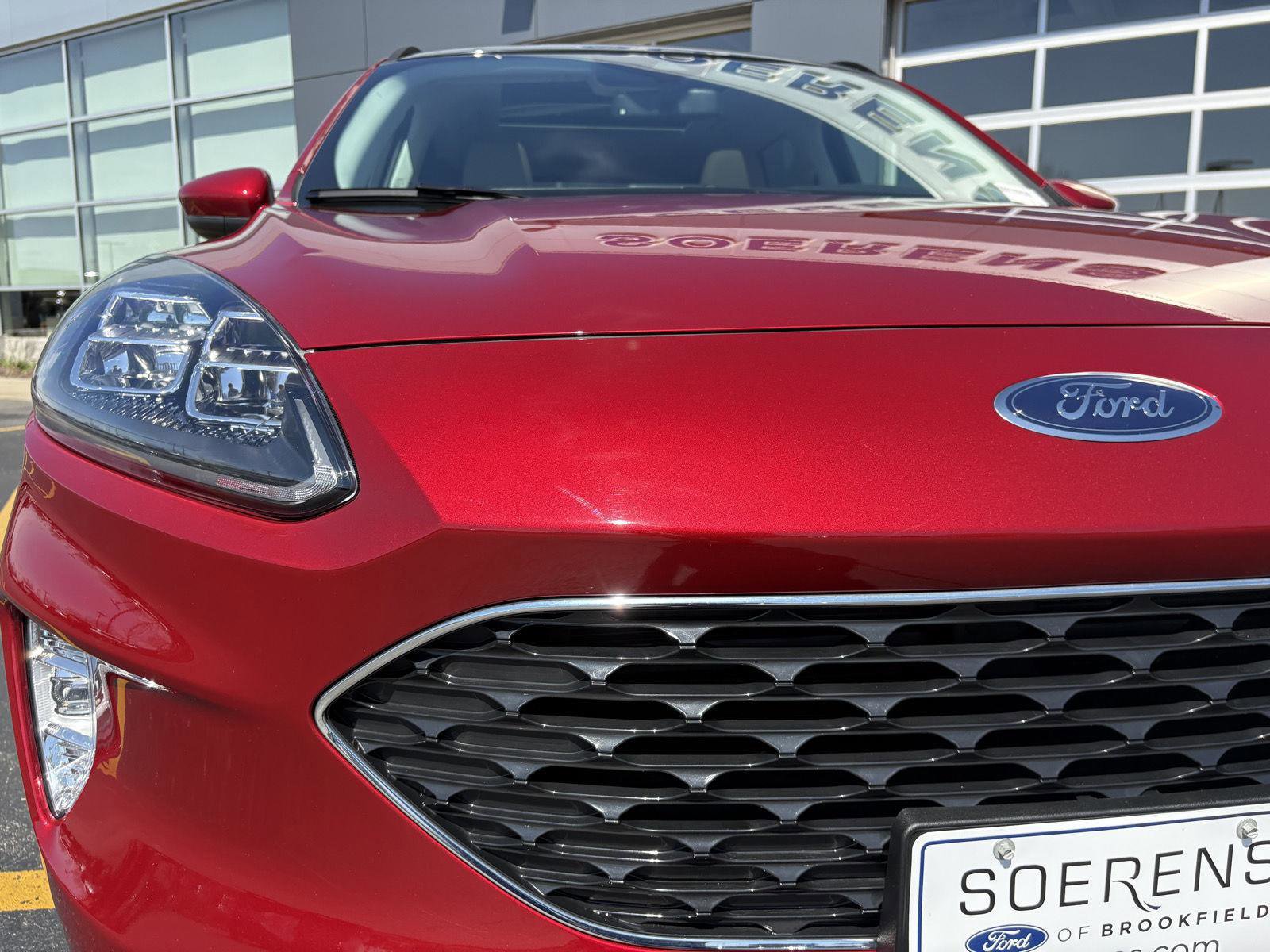 Used 2022 Ford Escape Titanium w/ Class II Trailer Tow Package image 24