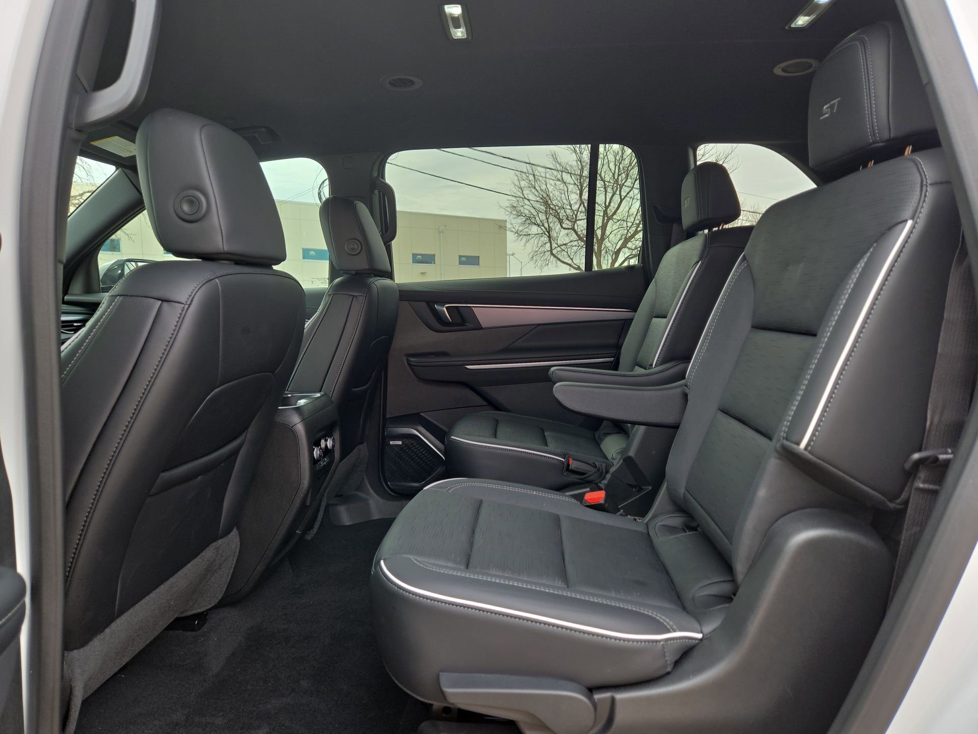 Used 2025 Buick Enclave Sport Touring w/ Power Package image 13