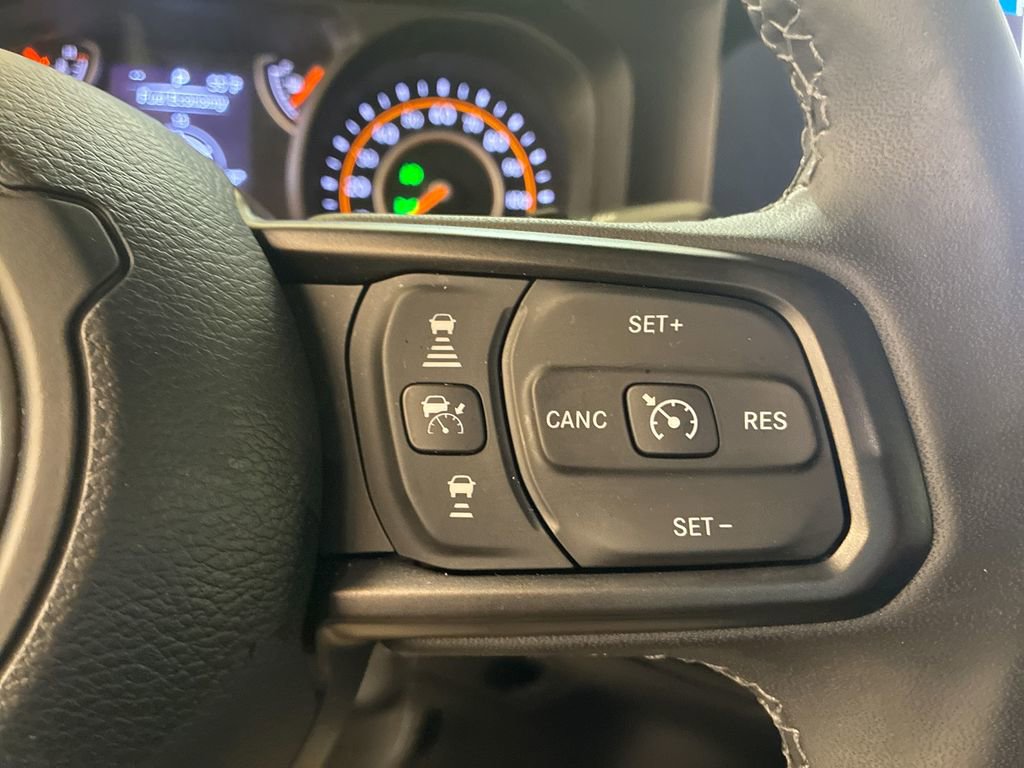 Used 2025 Jeep Wrangler Sport S AWD/4WD image 25