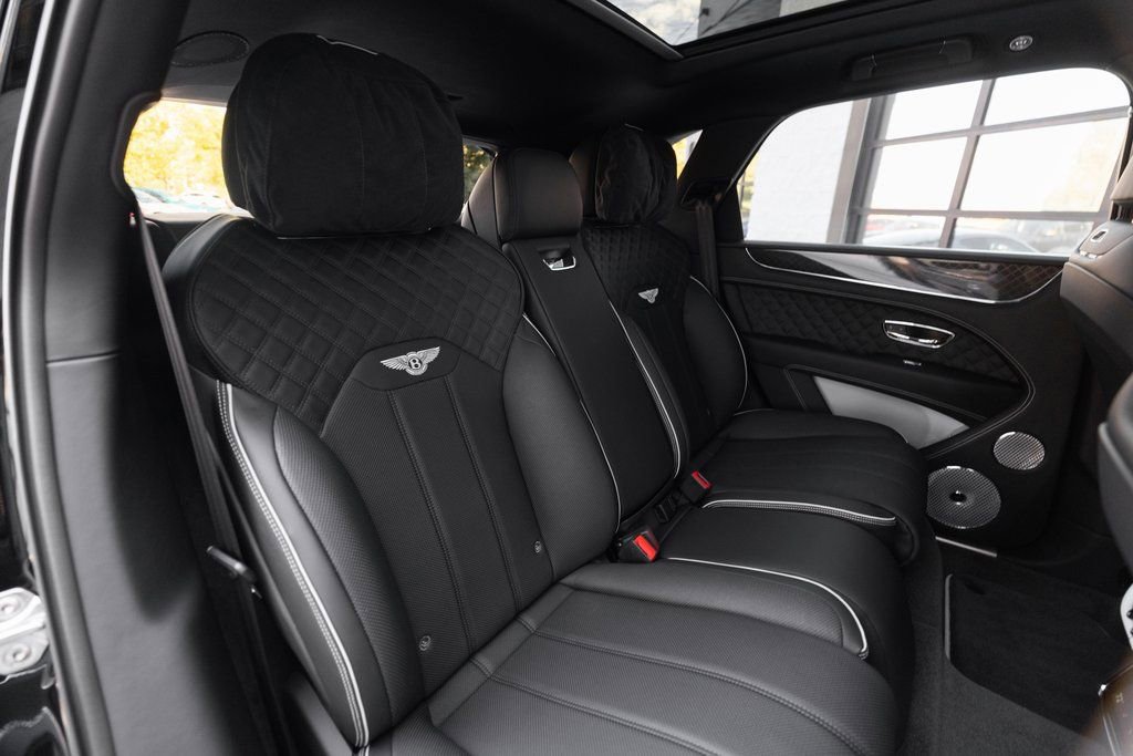 Used 2025 Bentley Bentayga AWD/4WD image 22