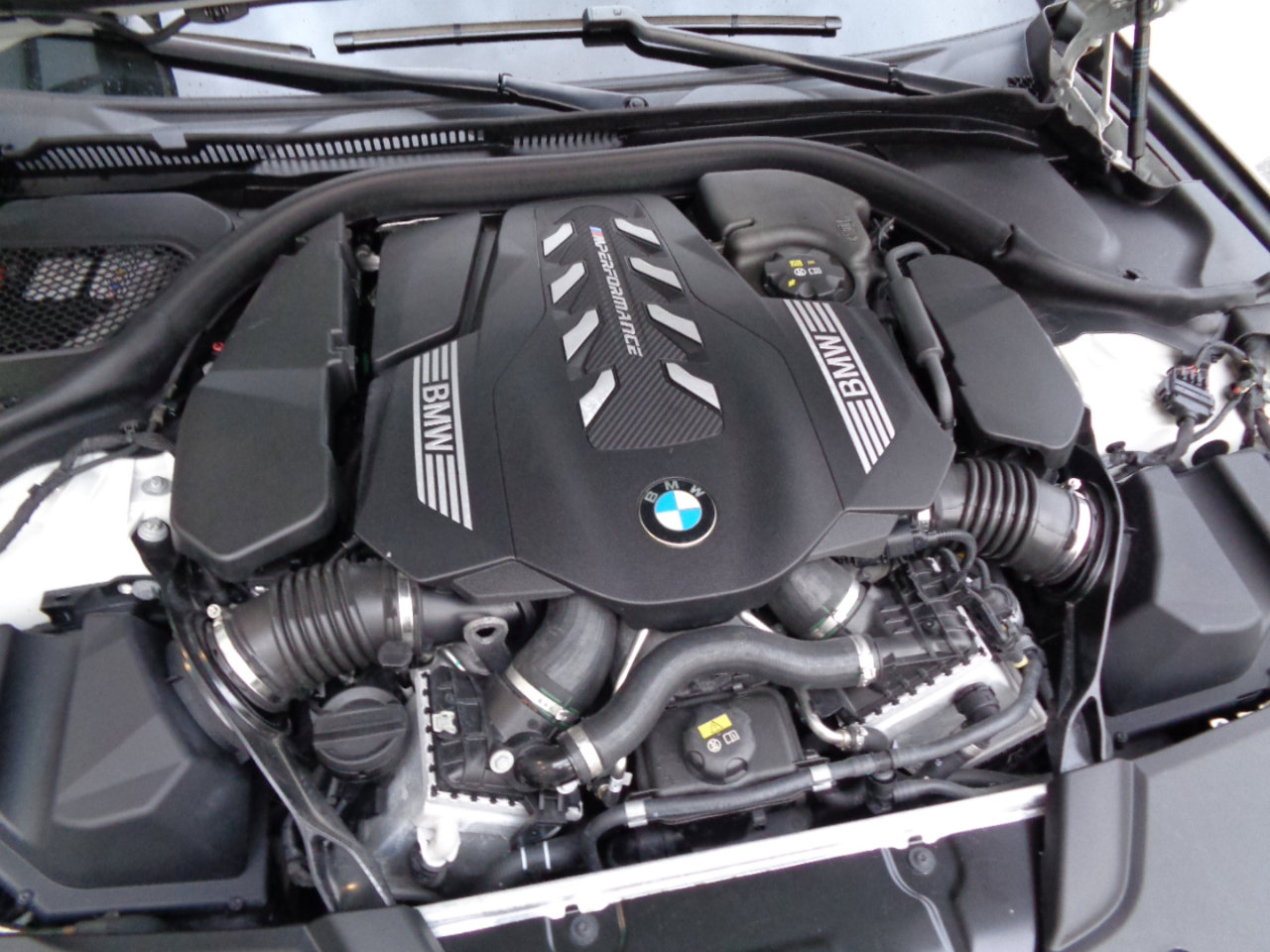 Used 2023 BMW M550i xDrive w/ Executive Package image 19