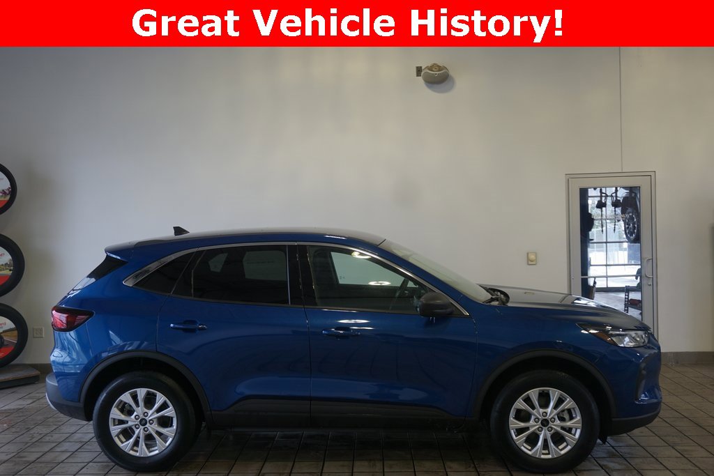 Used 2023 Ford Escape Active image 2