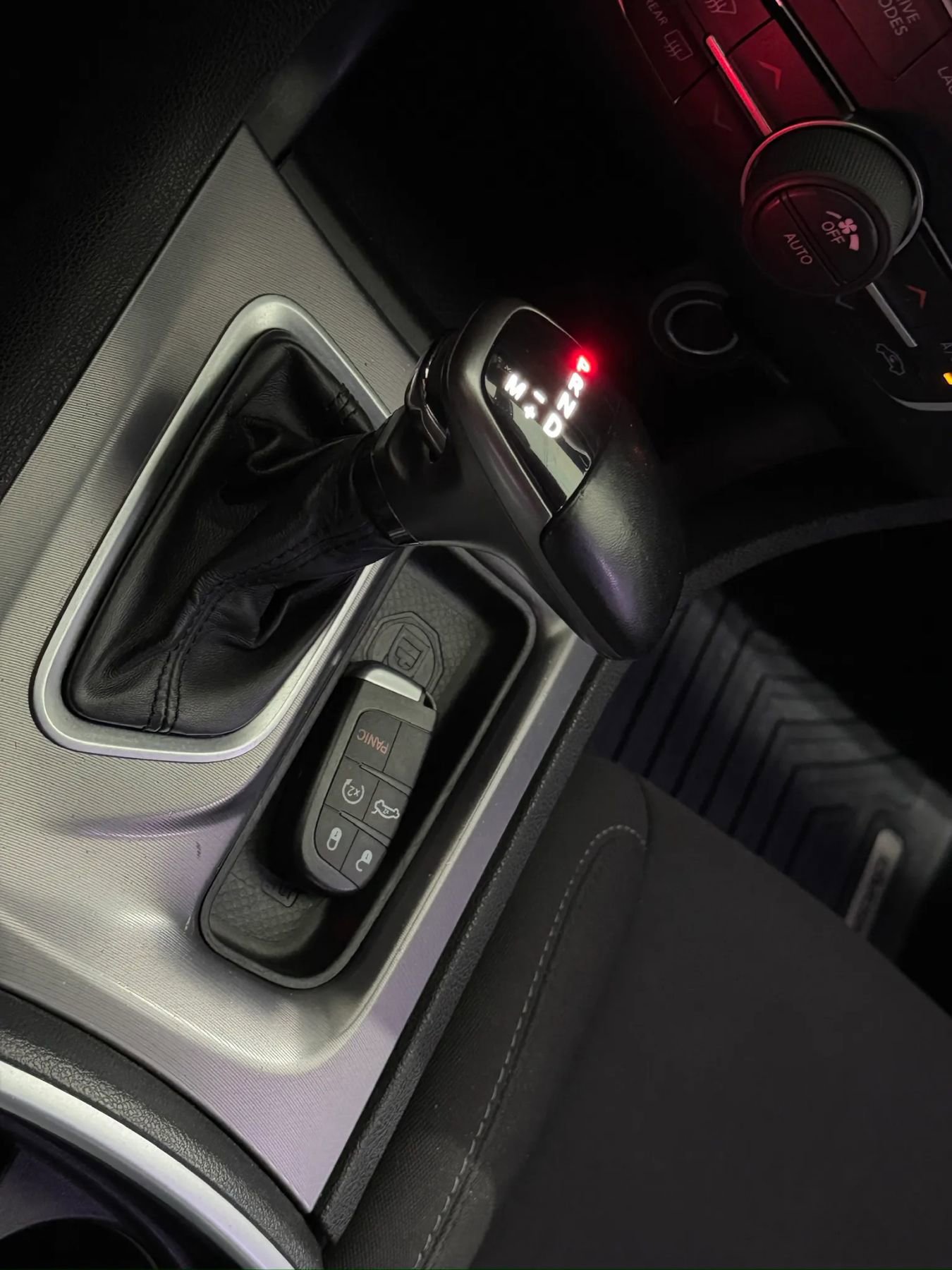 Used 2020 Dodge Charger Scat Pack RWD image 26
