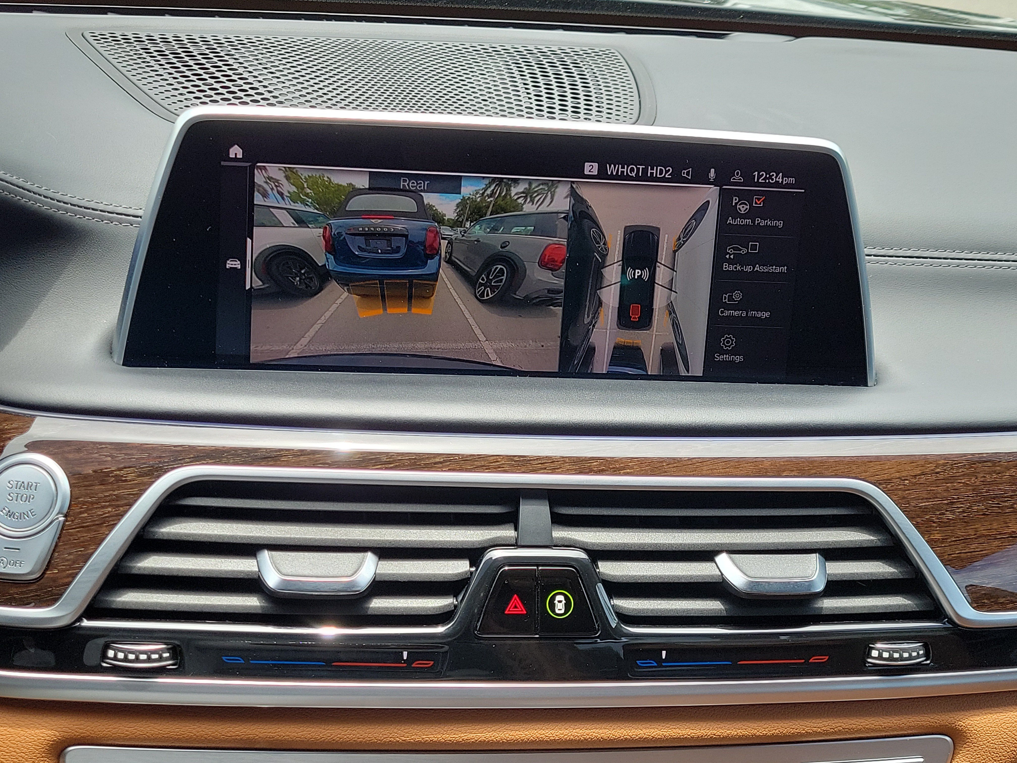 Certified 2022 BMW 750i xDrive w/ Executive Package AWD/4WD image 28