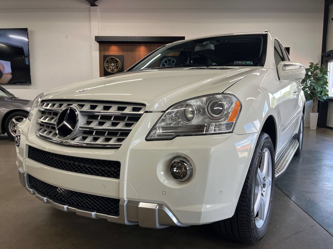 Used 2009 Mercedes-Benz ML 550 4MATIC image 2
