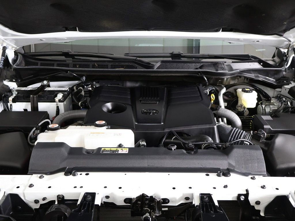 Used 2025 Toyota Tundra Limited AWD/4WD image 22